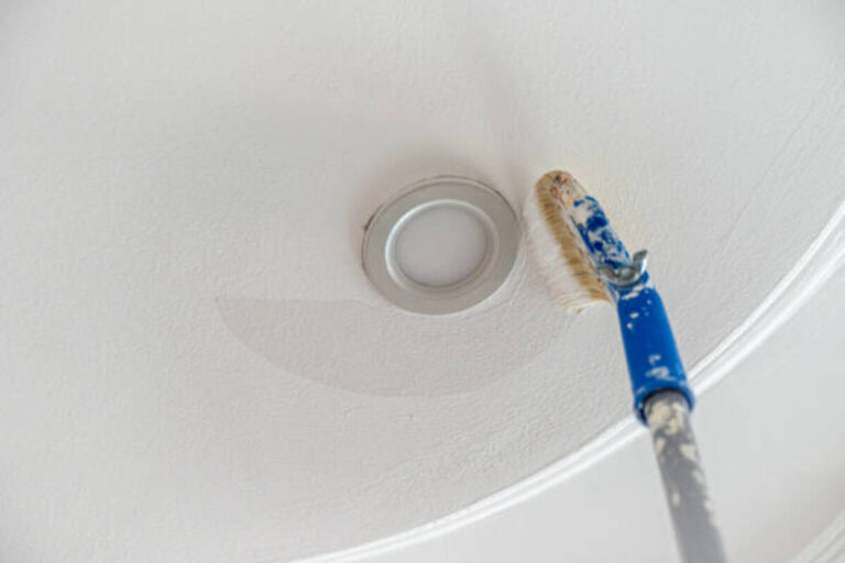 What's the Best Way to Clean Bathroom Ceiling Paint?