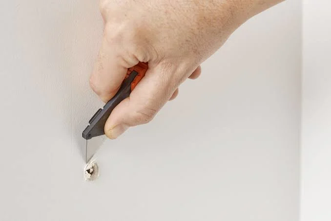 Why Drywall Screw Holes Lose Their Holding Strength